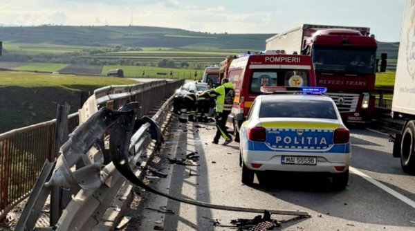 un barbat a ramas incarcerat in propria masina intr un accident rutier produs pe drumul dintre un barbat a ramas incarcerat in propria masina intr un accident rutier produs pe drumul dintre