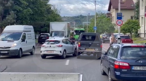 o masina fara sofer s a oprit intr un jeep care circula regulamentar in burdujeni o masina fara sofer s a oprit intr un jeep care circula regulamentar in burdujeni