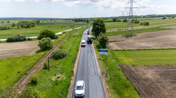 tronsonul radauti galanesti vicovu de jos asfaltat dupa 16 ani tronsonul radauti galanesti vicovu de jos asfaltat dupa 16 ani