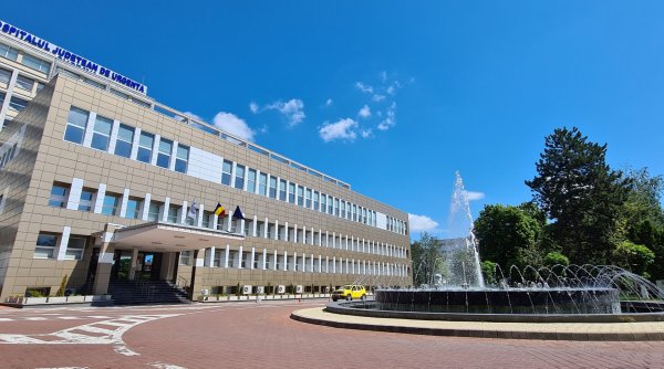 tumora cervicala uriasa indepartata complet chirurgical la spitalul clinic judetean de urgenta