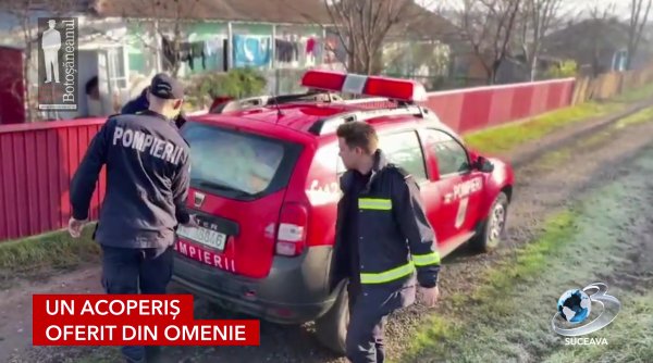 mos craciun in uniforma de pompier