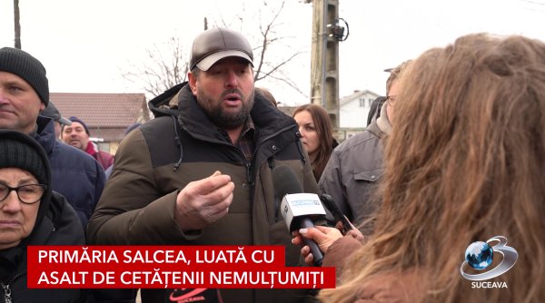 primaria salcea luata cu asalt de cetatenii nemultumiti