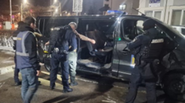 tanar din republica moldova dat afara din tara dupa ce a fost prins la cersit