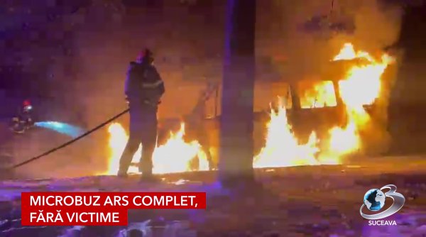 microbuz mistuit de flacari pe dn17