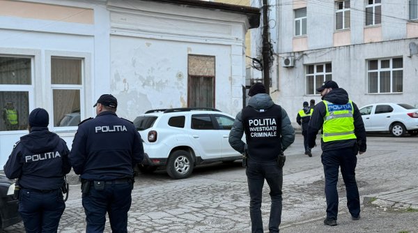 peste 50 de politisti si jandarmi au patrulat in zonele aglomerate din botosani