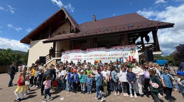 sute de copii au sarbatorit 1 iunie la casa polona din solonetu nou