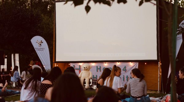 filme in aer liber si seri de dans in suceava