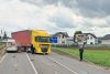 Ambulanță implicată într-un accident rutier, după ce o mașină nu i-a acordat prioritate 10388