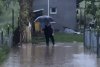 Curți inundate, poduri distruse și case izolate în comuna Râșca, luptă cu puhoaiele la Boroaia 10546