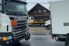 Incident rutier la Spătărești: o camionetă, prinsă între două TIR-uri 10561